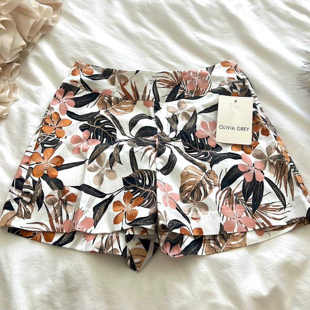 Olivia Grey shorts XS stretch! New w tags!